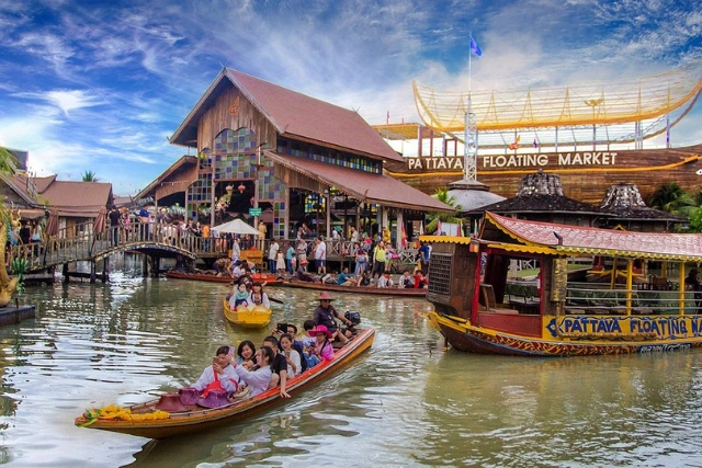 Pattaya Floating Market