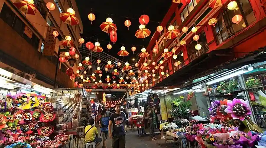Explore Petaling Street Night Market