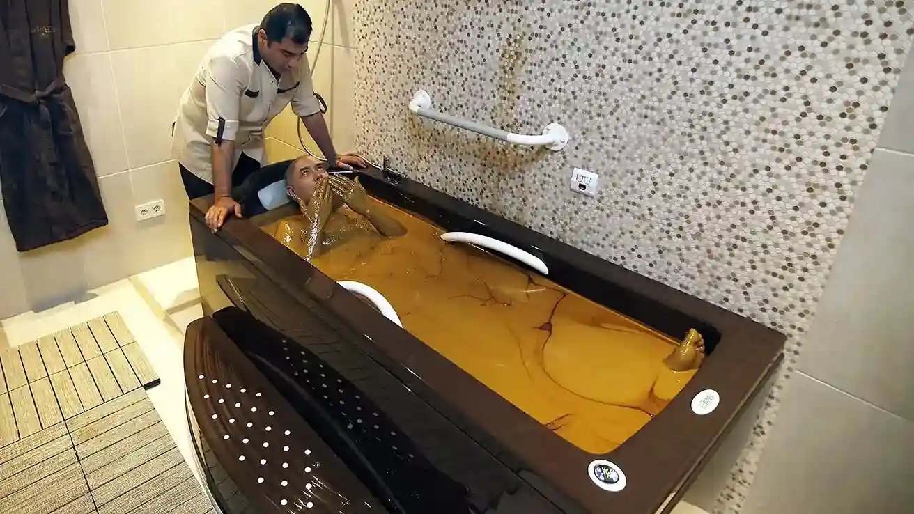 Naftalan Healing Oil Bath