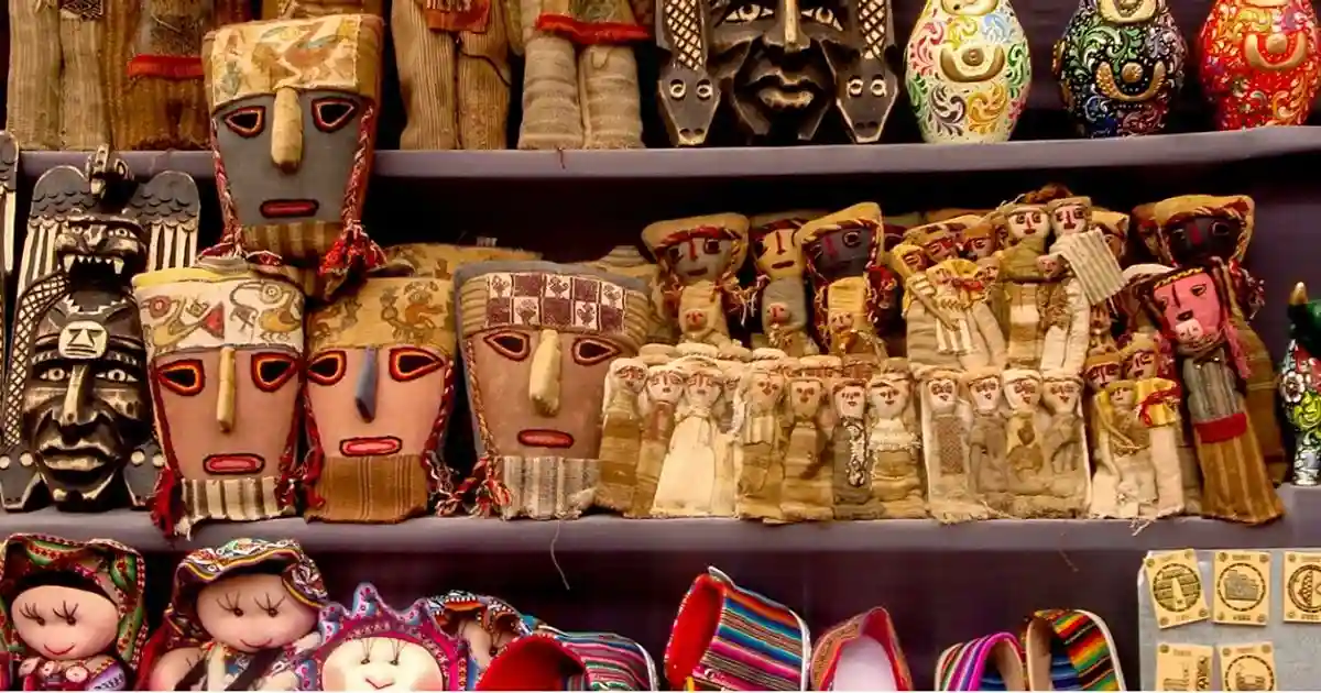 Shopping for Souvenirs and Handicrafts